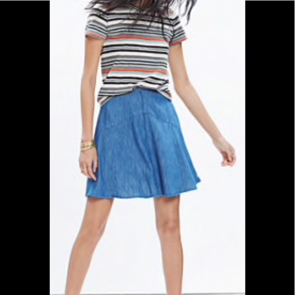 Madewell piazza F1542 denim skirt size 10🌼